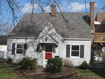 3rd image of 7211 Marshall Ave