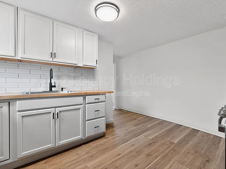 44 Holbert Ave — Photo 19