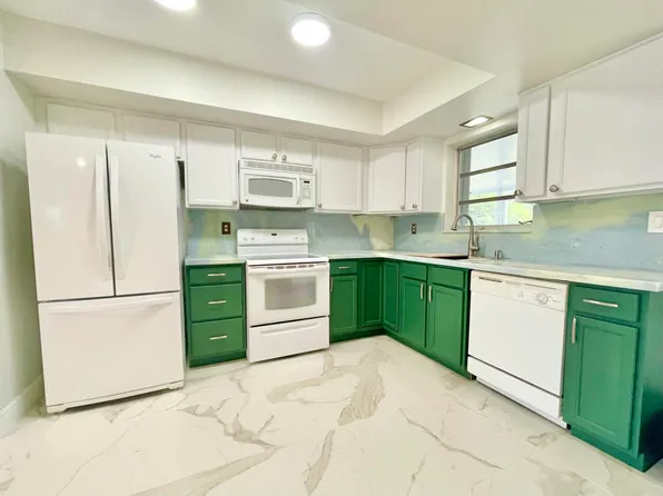 5630 Hollywood Blvd, Hollywood, FL 33021