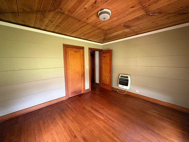 828 W Gandy St — Photo 17