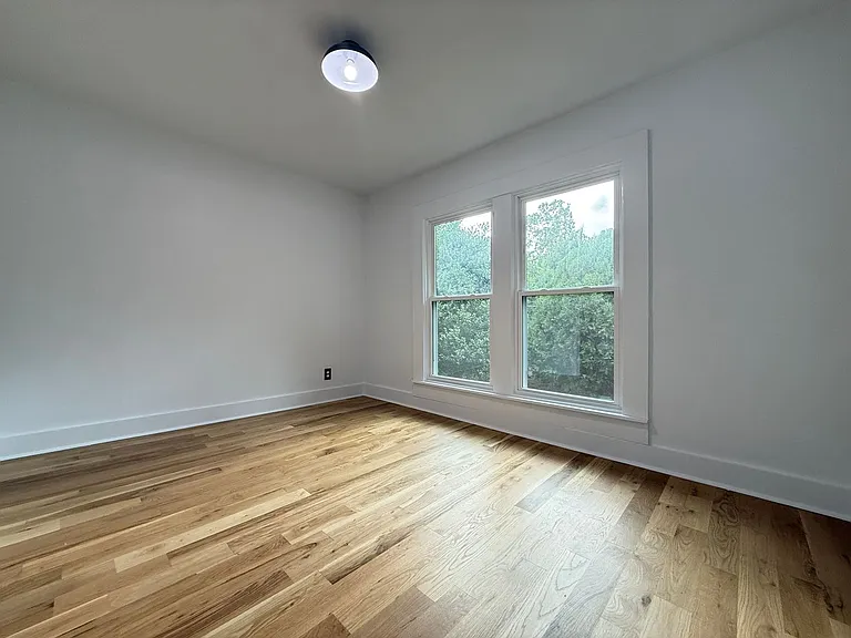 681 Angier Ave NE — Photo 9