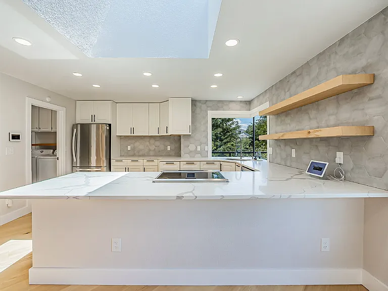 4634 Lighthouse Dr NE — Photo 49