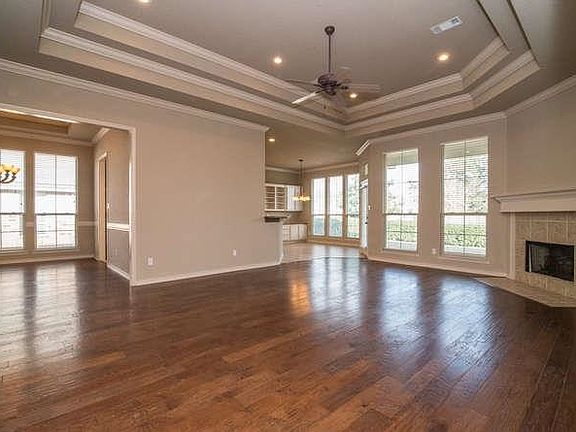 3rd image of 420 S Oaks Dr