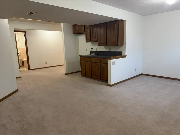 5701 S 52nd St — Photo 20