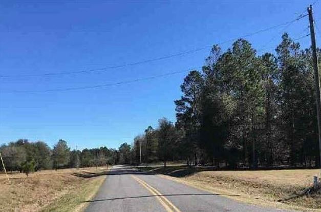 2nd image of 381 NW Sugarcane Pl
