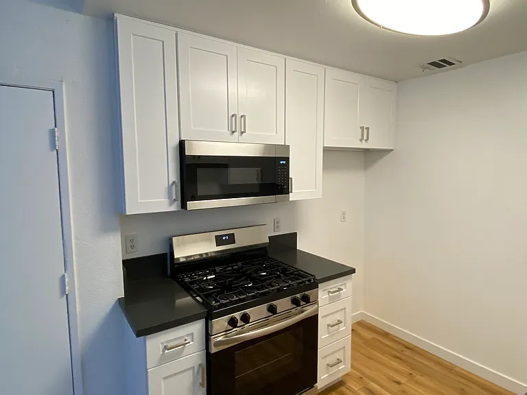11225 La Maida St #2 — Photo 7