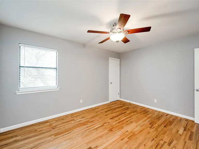 403 W Elizabeth St #B — Photo 6