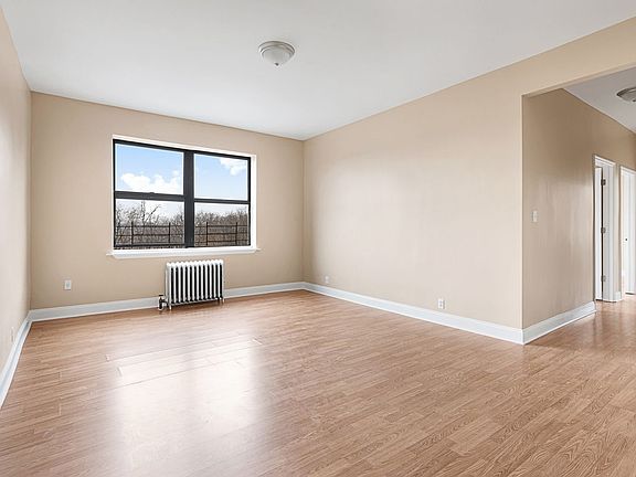 2nd image of 2305 Sedgwick Ave APT 5C