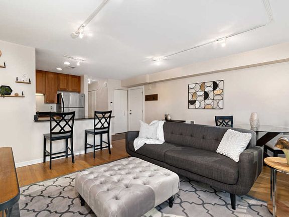 5th image of 2148 N Lincoln Ave #A1