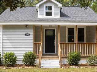 633 Fitchetts Wharf Rd, Mathews, VA 23109
