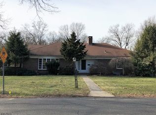 495 Middlesex Ave, Colonia, NJ 07067