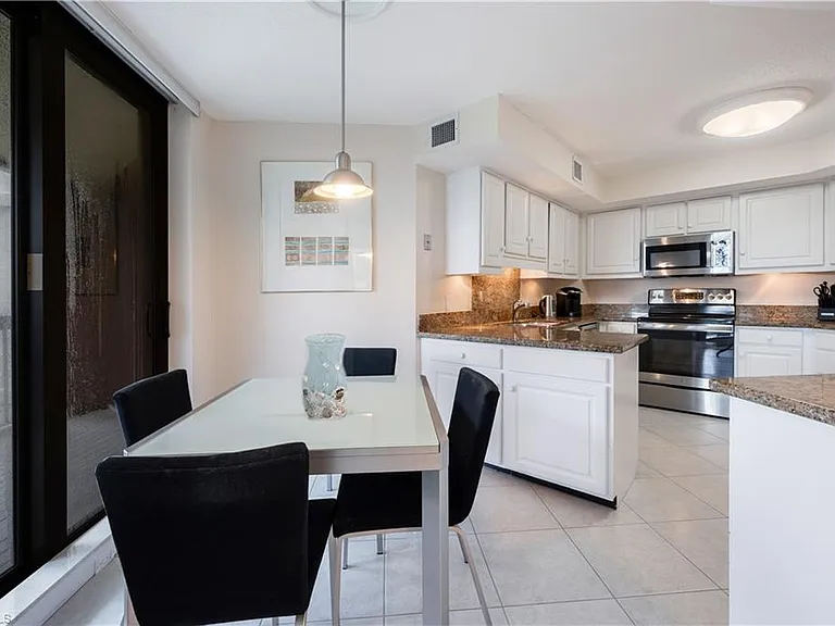 4551 Gulf Shore Blvd N #306 — Photo 15
