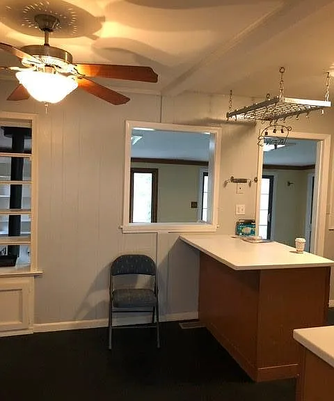 227 Blackburn Ave — Photo 8