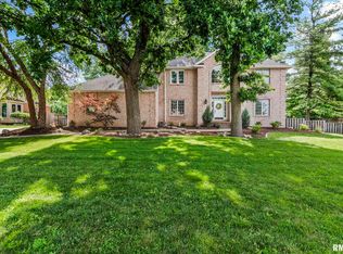 1301 Woods Farm Ln, Springfield, IL 62704