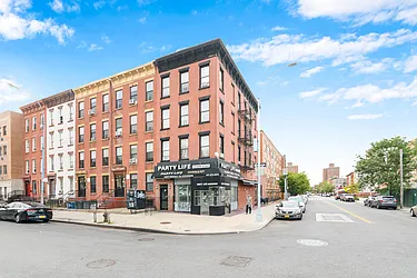 Rented by Brownstone Property Group