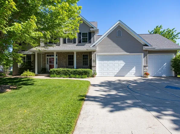 2702 E Corridor Dr, Appleton, WI 54913