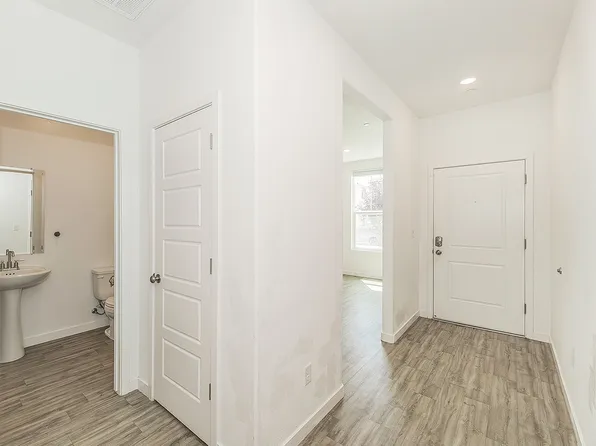 2844 N Vahe Ave, Fresno, CA 93737