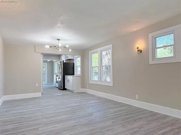 266 W Bennett Ave — Photo 11