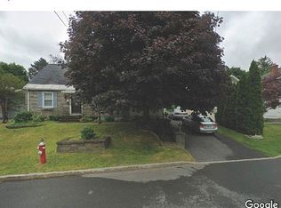 25 Edgecomb St, Albany, NY 12209