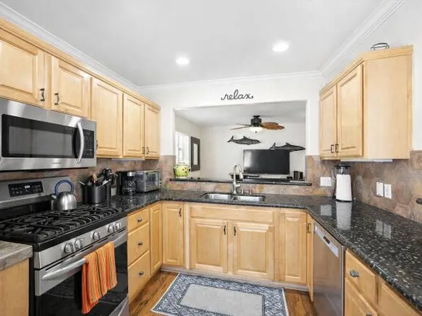 715 Toulon Ct, San Diego, CA 92109