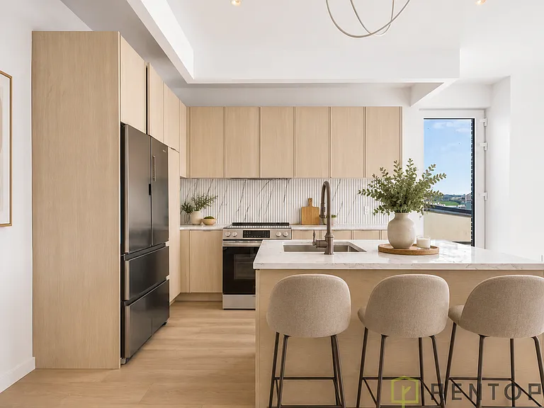 224 3rd Ave #11B — Photo 4
