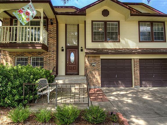2nd image of 15634 Pebble Lake Dr