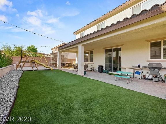 3rd image of 5509 Dalle Valley St