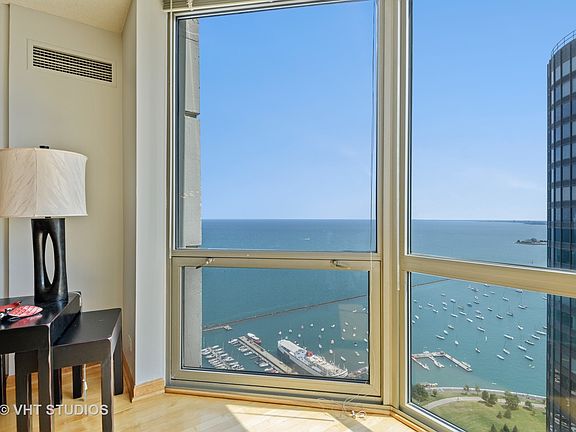 4th image of 195 N Harbor Dr APT 4704