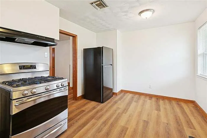 2524 Mississippi Ave — Photo 6