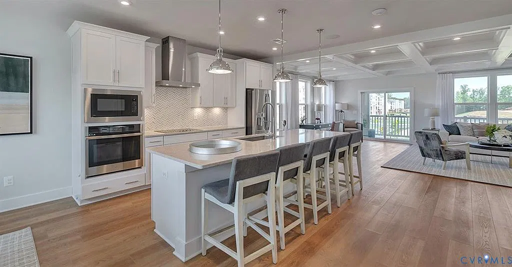4 bed, 3.5 bath, 2113 sqft, $2,800 — Photo 1