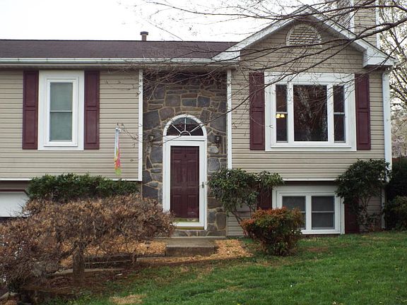2nd image of 3803 Praline Pl