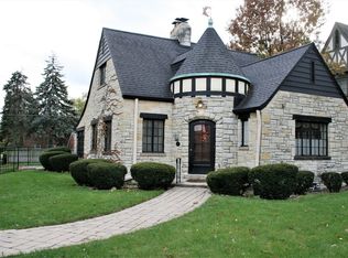 900 Sherwood Pl, Joliet, IL 60435