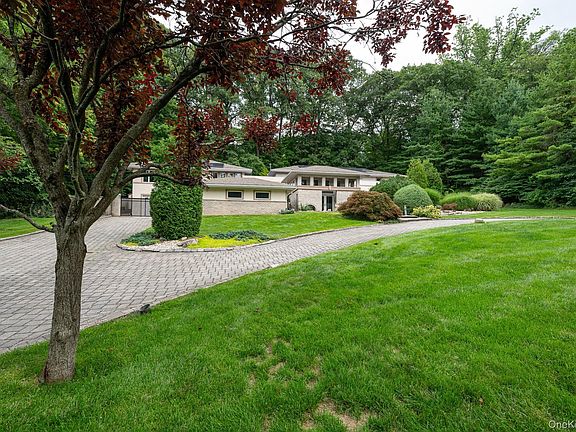 3rd image of 46 Sprain Valley Road