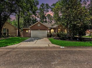 2 Troll Woods Ct, Conroe, TX 77384