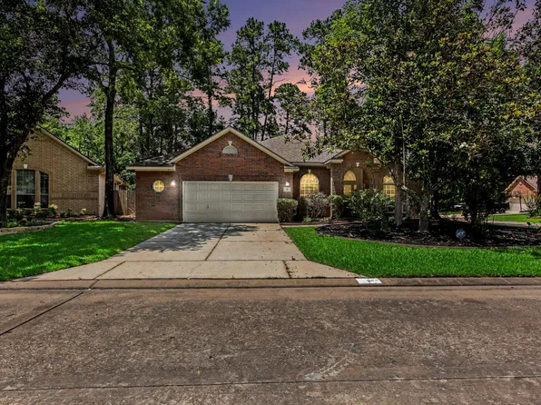2 Troll Woods Ct, Conroe, TX 77384
