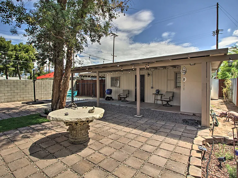 2761 N Dodge Blvd — Photo 25