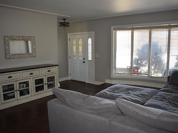 2nd image of 16068 Monticello Dr