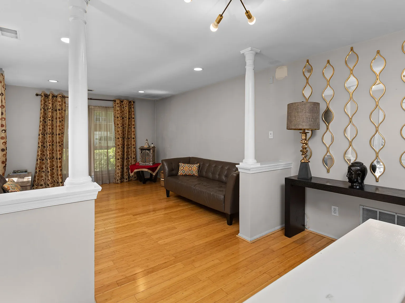 4 bed, 2171 sqft, $3,500 — Photo 3