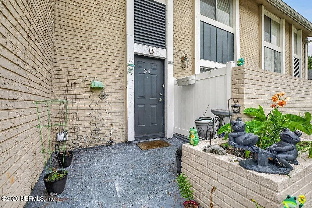 3 bed, 2.5 bath, 1637 sqft, $1,800 — Photo 4