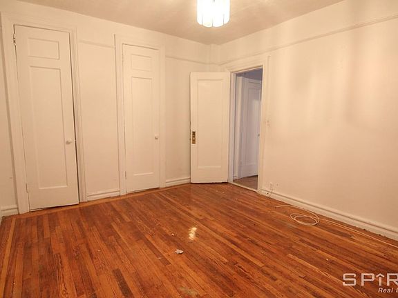 3rd image of 2840 Bailey Ave APT B21