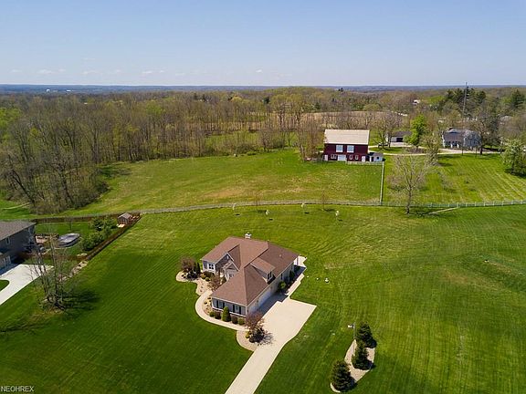 3rd image of 2200 Catherines Overlook Dr