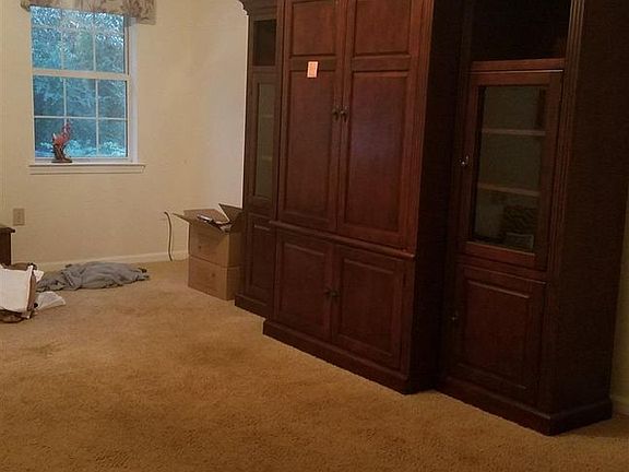 5th image of 35 Branchwood Dr