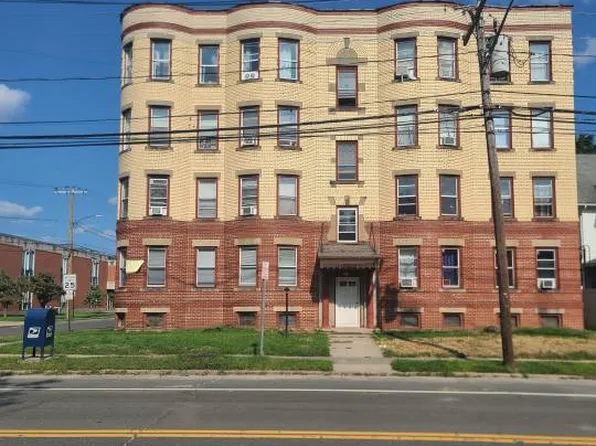 218 West St, Bristol, CT