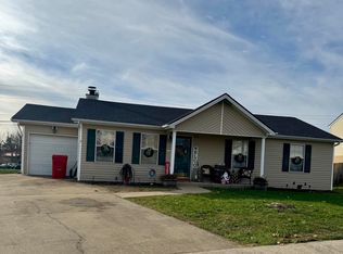 704 Pinoak Dr, Nicholasville, KY