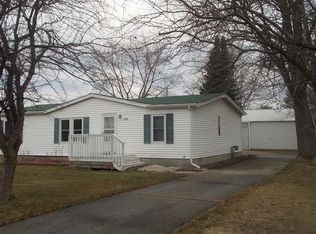 410 W 3rd St, Gladwin, MI 48624