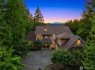 3969 Palomino Dr NE, Bainbridge Island, WA