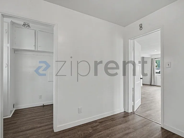 735 S Saint Louis St — Photo 11