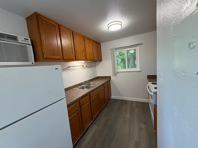 Arden Garden Apartments — Photo 25