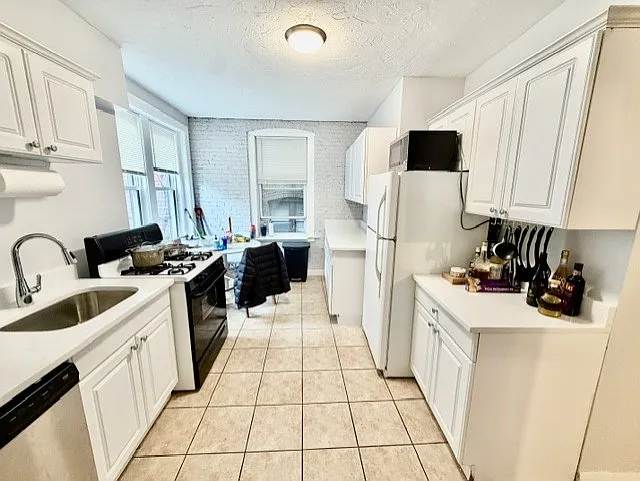 11 Foster St #4 — Photo 21