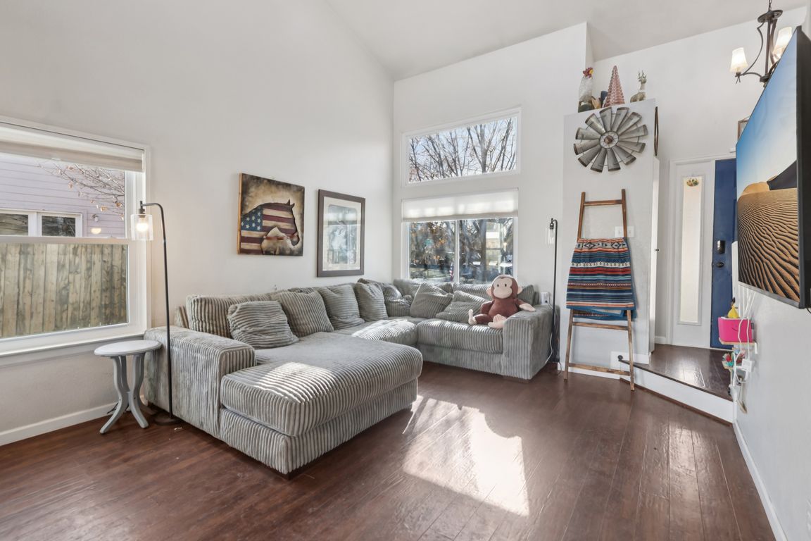 next background image